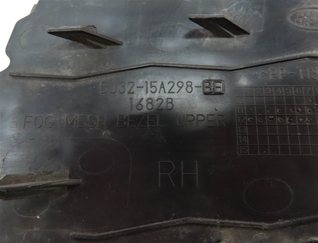 Thumbnail 6: 13 RANGE ROVER EVOQUE L538 FRONT RIGHT PASSENGER BUMPER FOGLIGHT GRILLE TRIM SET
