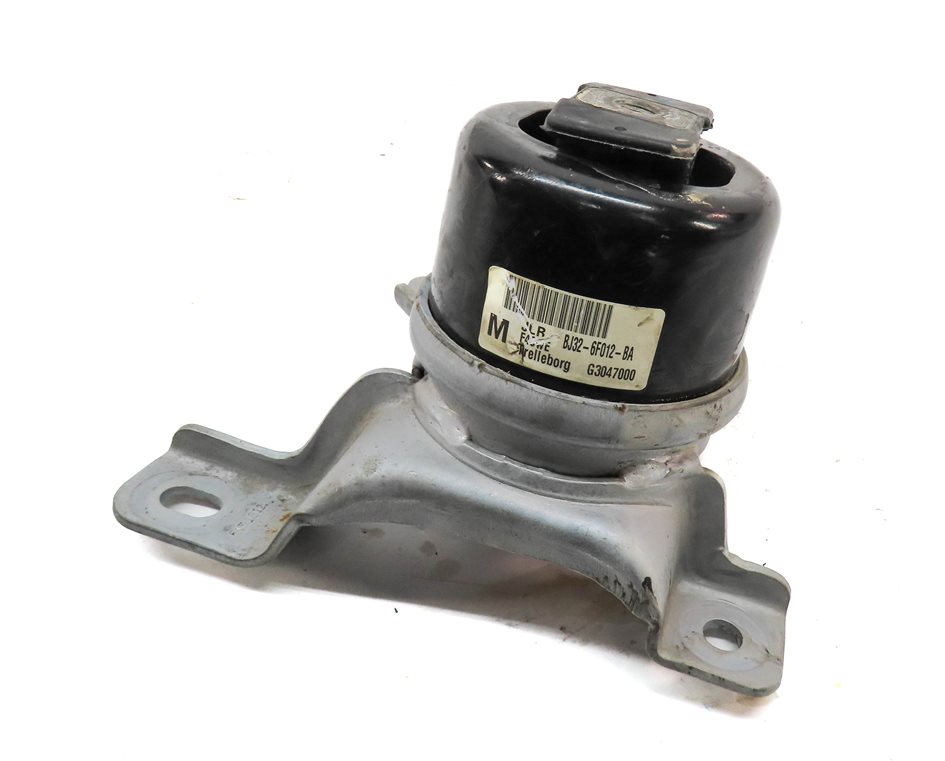 Thumbnail 1: 2013 RANGE ROVER EVOQUE (L538) 2.0L RIGHT PASSENGER ENGINE MOTOR MOUNT BRACKET