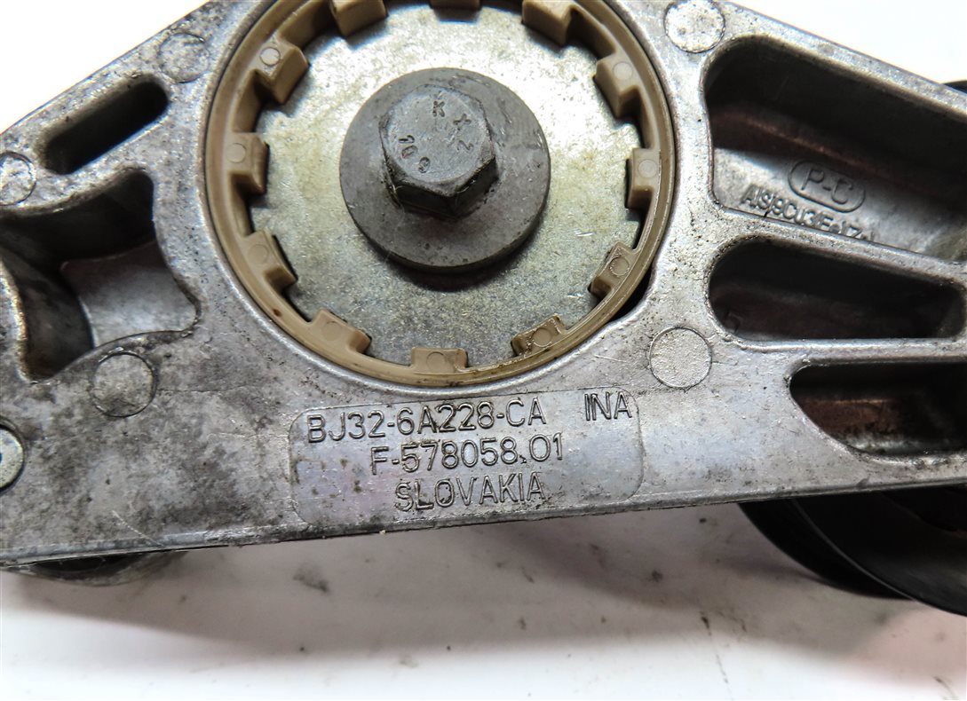 Thumbnail 6: 2013 RANGE ROVER EVOQUE (L538) 2.0L TURBO ENGINE BELT TENSIONER PULLEY
