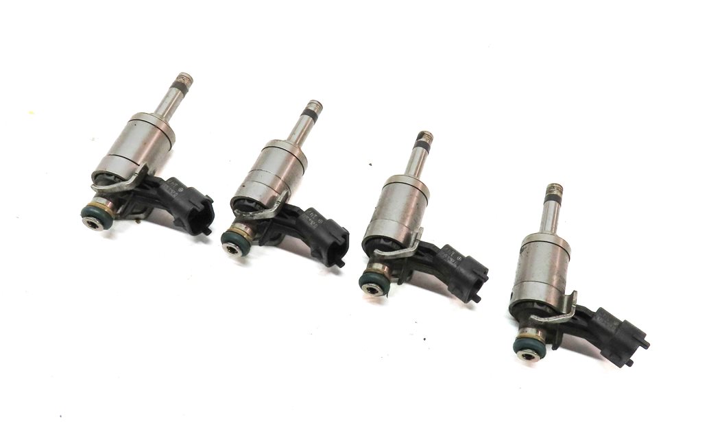 Thumbnail 1: 12-17 LR2 DISCOVERY SPORT RANGE ROVER EVOQUE (L538 L550) 2.0L FUEL INJECTOR SET4