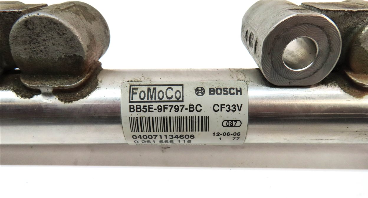 Thumbnail 5: 2013 RANGE ROVER EVOQUE (L538) 2.0L TURBO FUEL INJECTOR RAIL w/ PRESSURE SENSOR