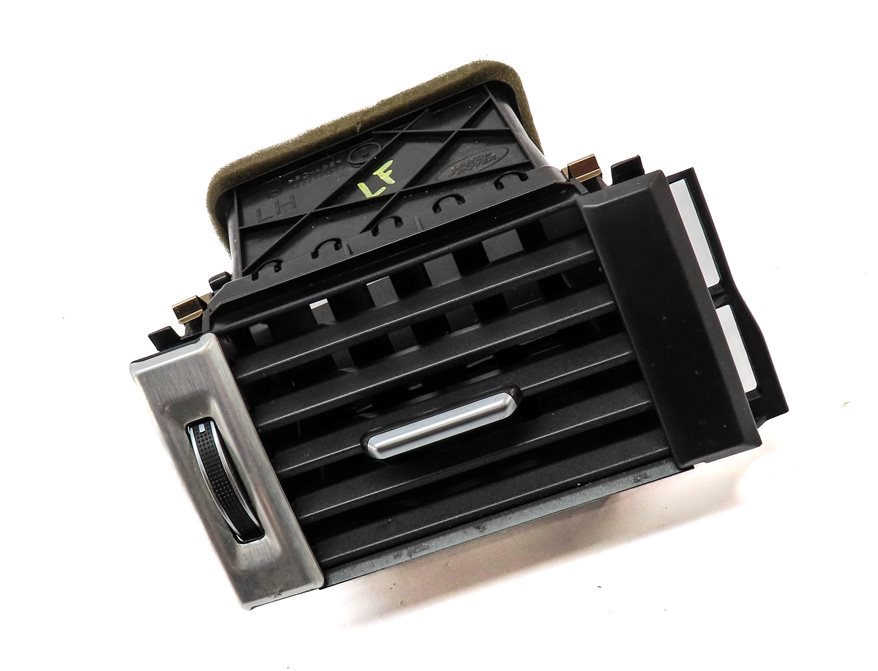 Thumbnail 3: 13 RANGE ROVER EVOQUE L538 FRONT LEFT DRIVER OUTER DASH HEAT AIR AC VENT (Black)