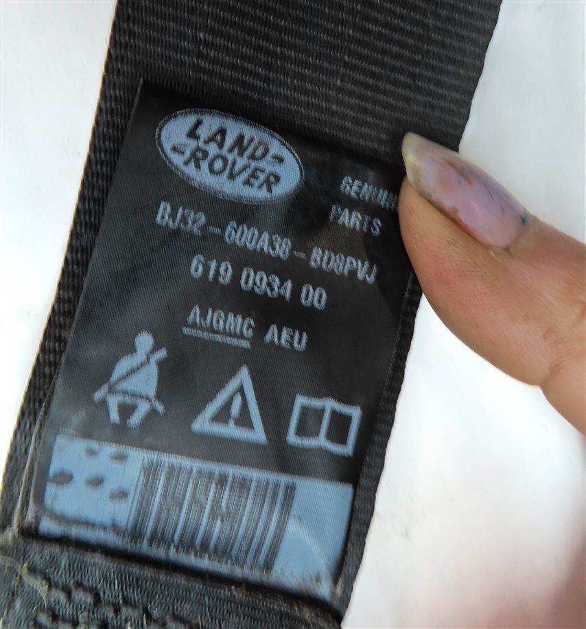 Thumbnail 5: 2013 RANGE ROVER EVOQUE (L538) REAR CENTER SEAT SEATBELT RETRACTOR w/ RECEIVER
