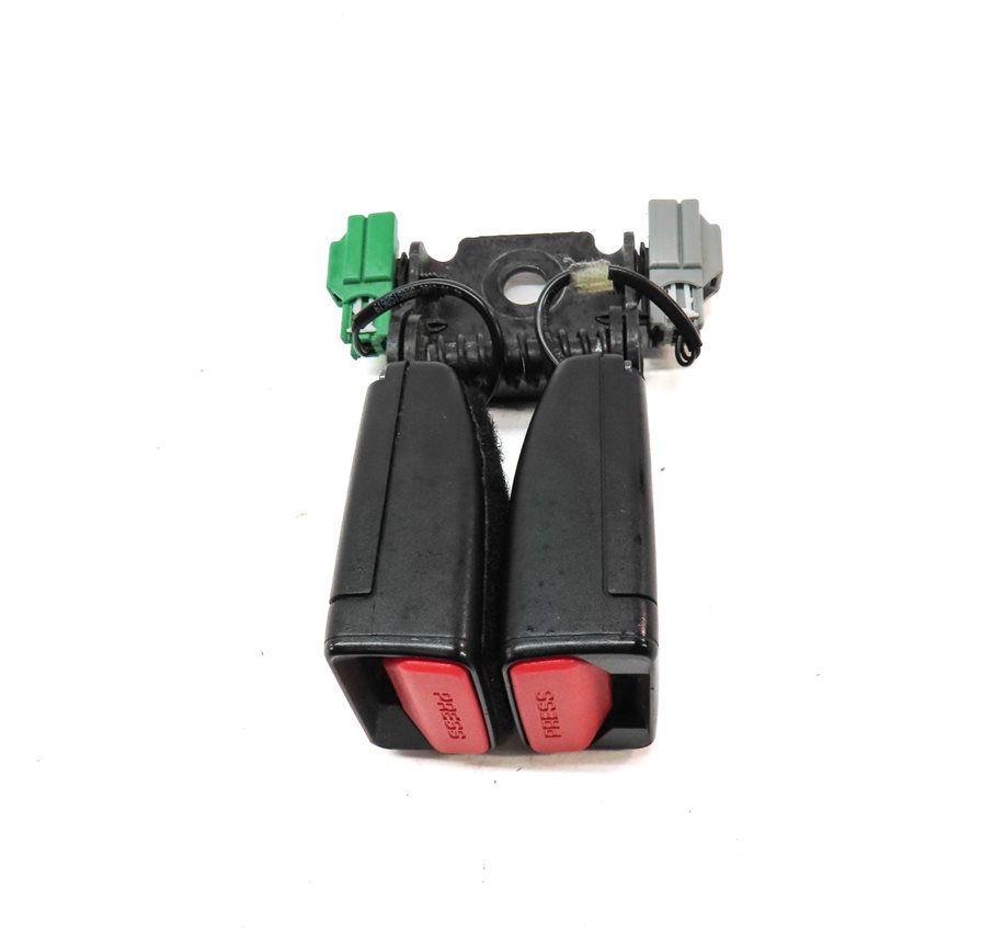 Thumbnail 2: 2013 RANGE ROVER EVOQUE (L538) REAR CENTER RIGHT DUAL SEATBELT BUCKLE w/ BRACKET