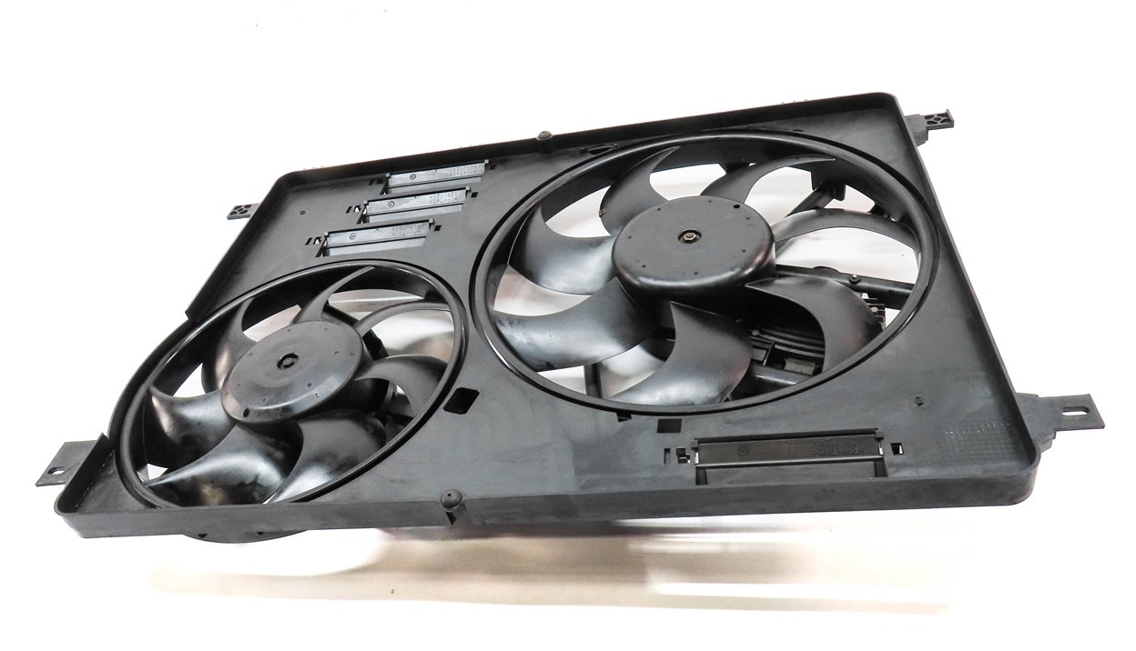 Thumbnail 2: 12-17 LR2 DISCOVERY SPORT RANGE ROVER EVOQUE (L538 L550) RADIATOR COOLING FAN
