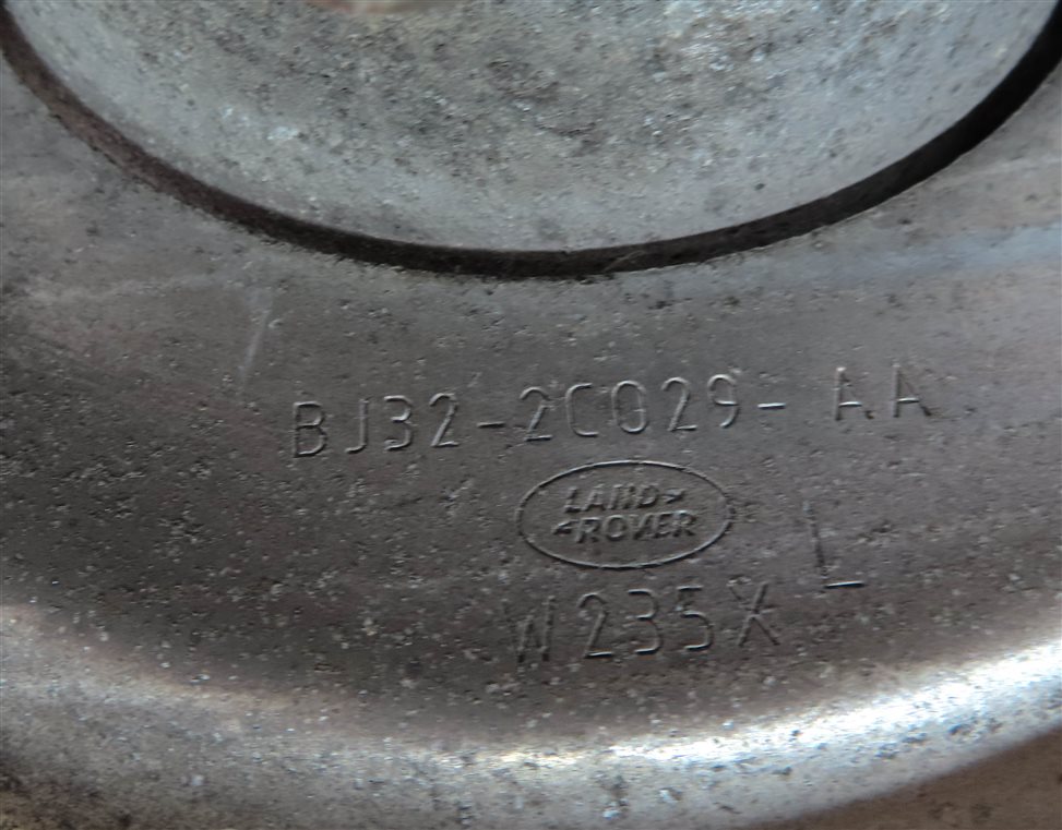 Thumbnail 7: 12-19 RANGE ROVER EVOQUE (L538) LEFT DRIVER REAR SPINDLE KNUCKLE w/ AXLE SHAFT