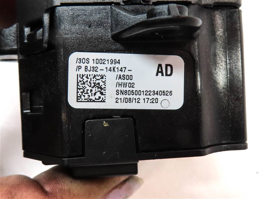 Thumbnail 6: 2013 RANGE ROVER EVOQUE (L538) 2.0L TRACTION HILL DESCENT BUTTON SWITCH PANEL