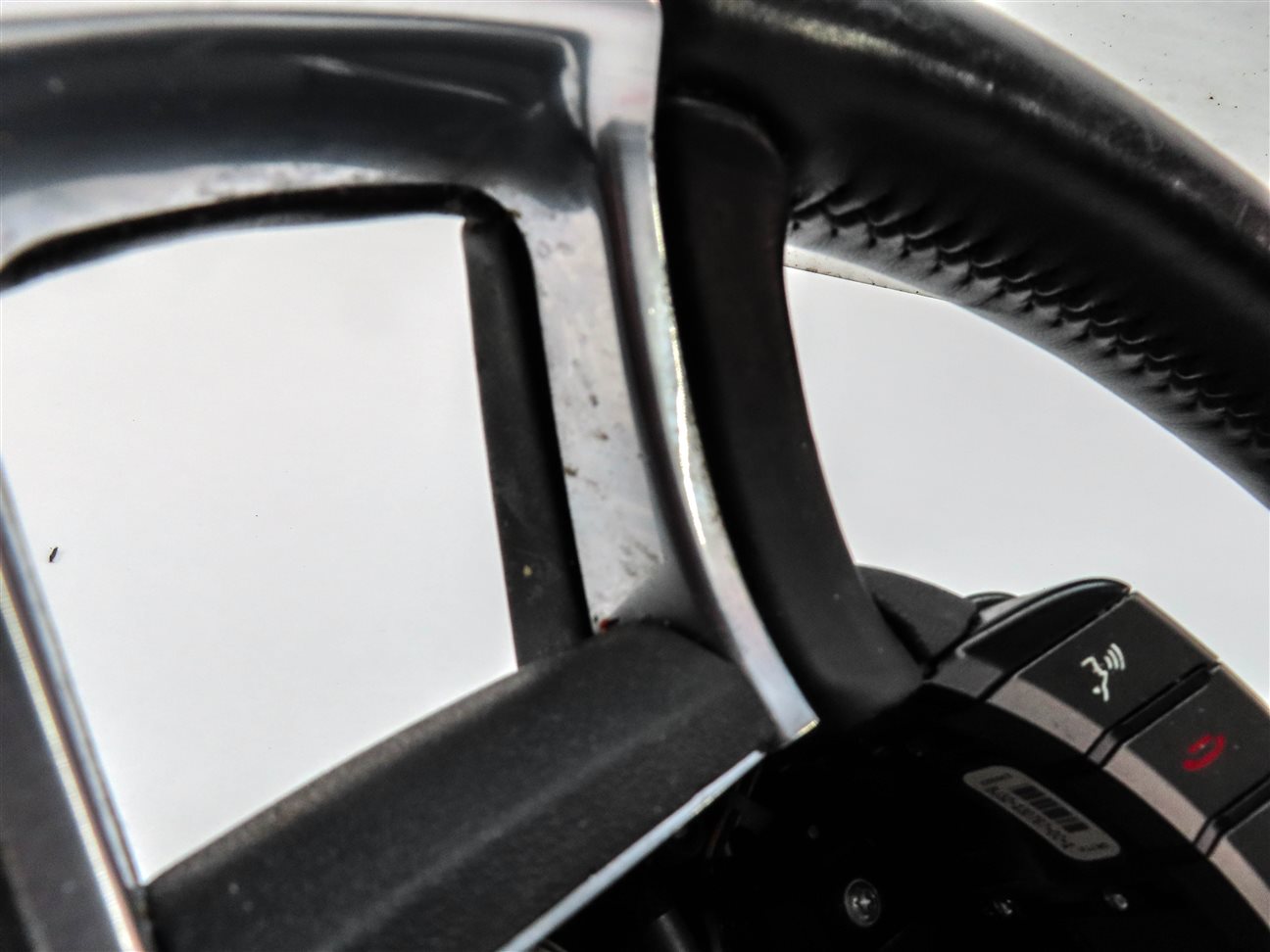 Thumbnail 10: 12-19 RANGE ROVER EVOQUE (L538) DRIVER HEATED SPORT STEERING w/ SWITCH BUTTONS