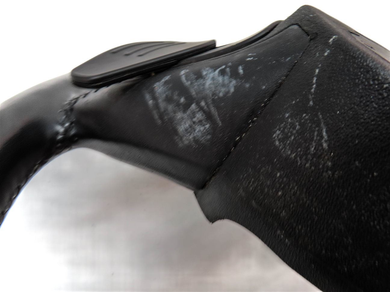Thumbnail 6: 12-19 RANGE ROVER EVOQUE (L538) DRIVER HEATED SPORT STEERING w/ SWITCH BUTTONS