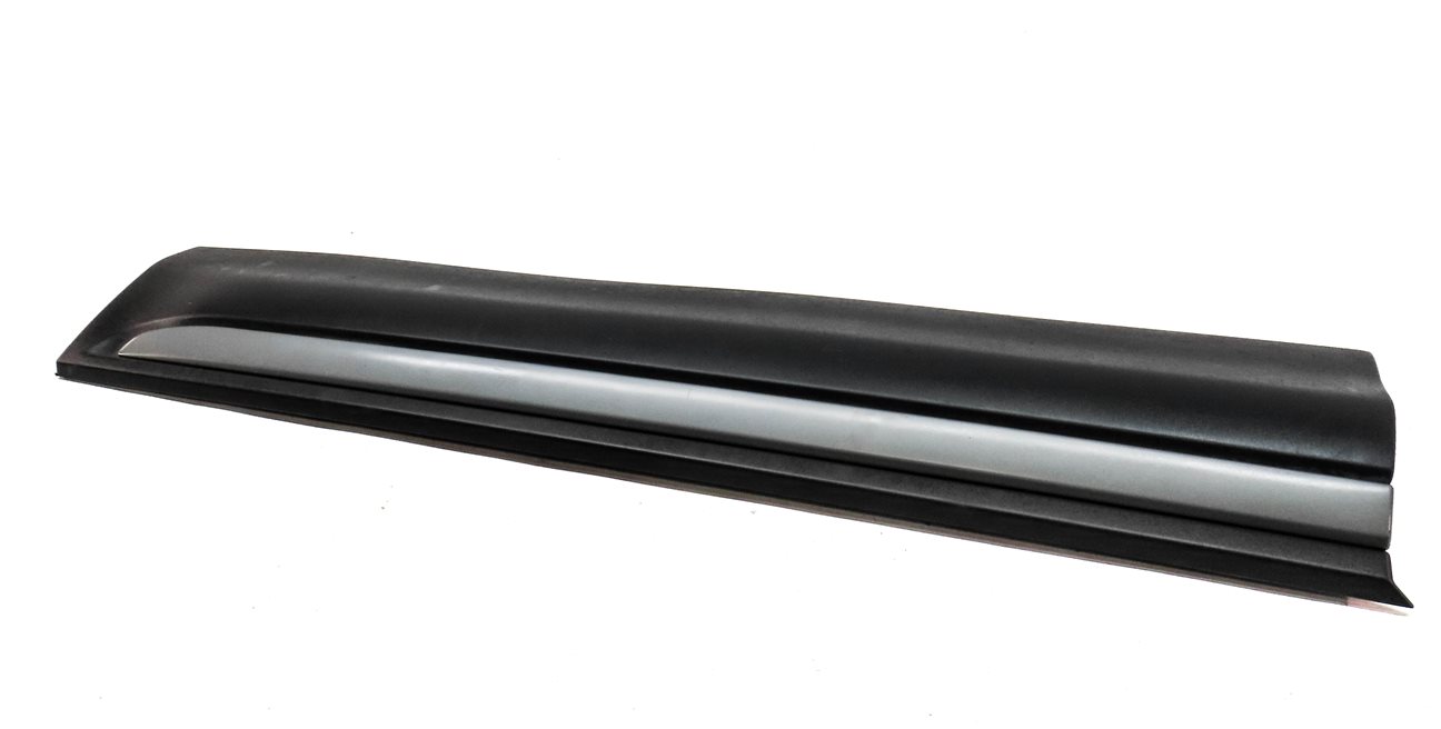 13 ROVER EVOQUE (L538) FRONT RIGHT PASSENGER LOWER DOOR TRIM MOULDING (Grey)
