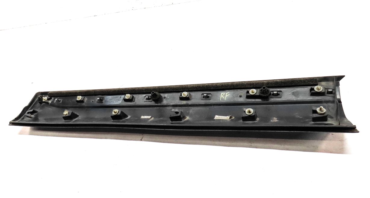 Thumbnail 6: 13 ROVER EVOQUE (L538) FRONT RIGHT PASSENGER LOWER DOOR TRIM MOULDING (Grey)