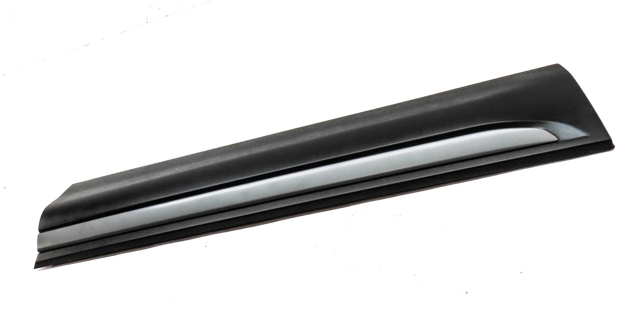 Thumbnail 3: 2013 ROVER EVOQUE (L538) FRONT LEFT DRIVER LOWER DOOR TRIM MOULDING (Grey)