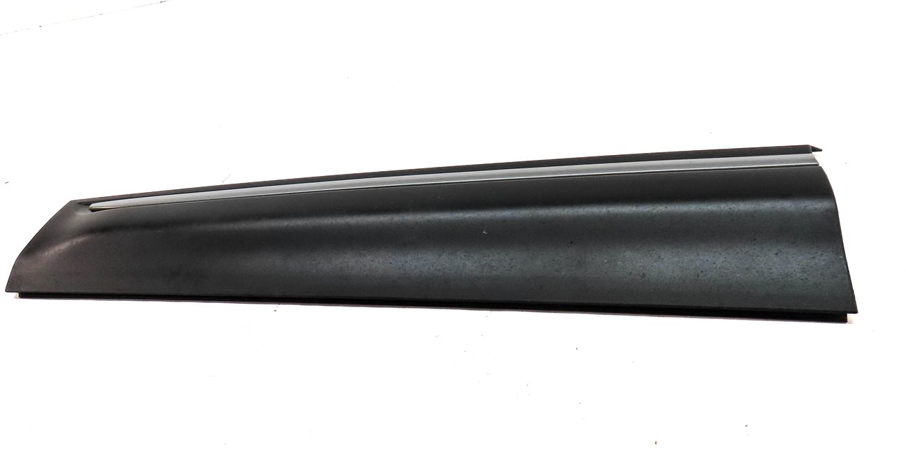 Thumbnail 4: 2013 ROVER EVOQUE (L538) FRONT LEFT DRIVER LOWER DOOR TRIM MOULDING (Grey)
