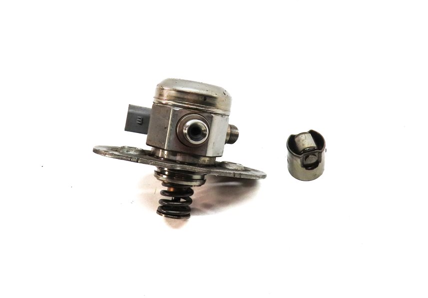 Thumbnail 2: 12-19 BMW 5 6 7 M5 M6 X5 X6 (F06 F10 F15 F16 F85) 4.4L HIGH PRESSURE FUEL PUMP
