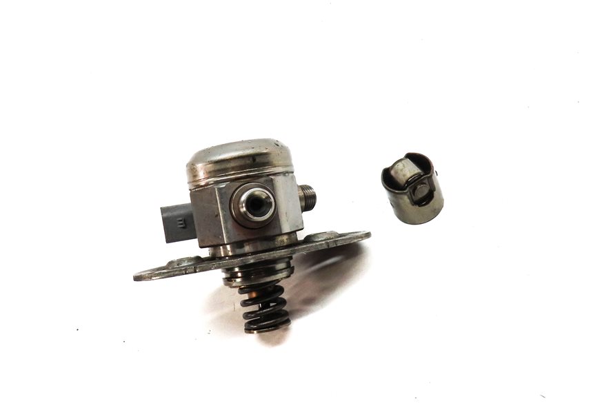 Thumbnail 3: 12-19 BMW 5 6 7 M5 M6 X5 X6 (F06 F10 F15 F16 F85) 4.4L HIGH PRESSURE FUEL PUMP