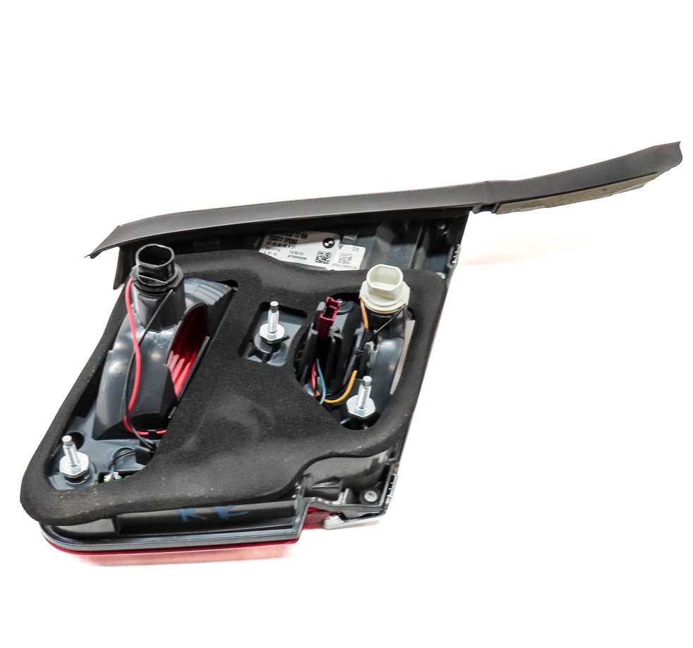 Thumbnail 5: 13-15 BMW 740i 750i 760i ACTIVEHYBRID-7 B7 (F01 F02 F04) RIGHT INNER TAILLIGHT