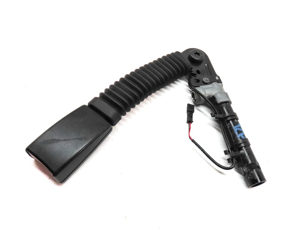 Thumbnail 1: 13-16 BMW 5 7 SERIES (F01 F10) FRONT RIGHT PASSENGER SEATBELT BUCKLE RECEIVER