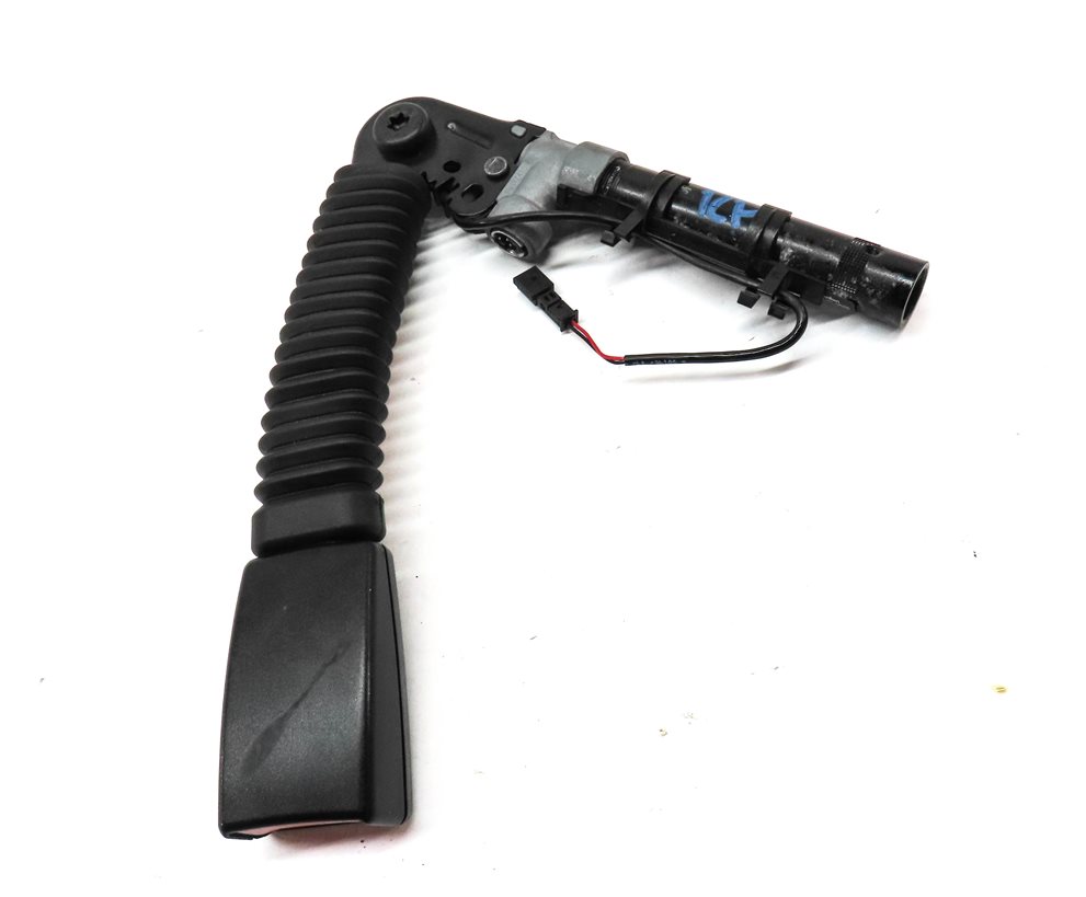 Thumbnail 3: 13-16 BMW 5 7 SERIES (F01 F10) FRONT RIGHT PASSENGER SEATBELT BUCKLE RECEIVER