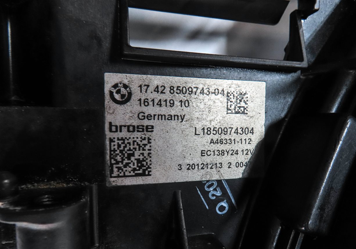 Thumbnail 8: 2010-2018 BMW 550i 550iGT 650i 750i B7 (F01 F06 F10) 850w RADIATOR COOLING FAN