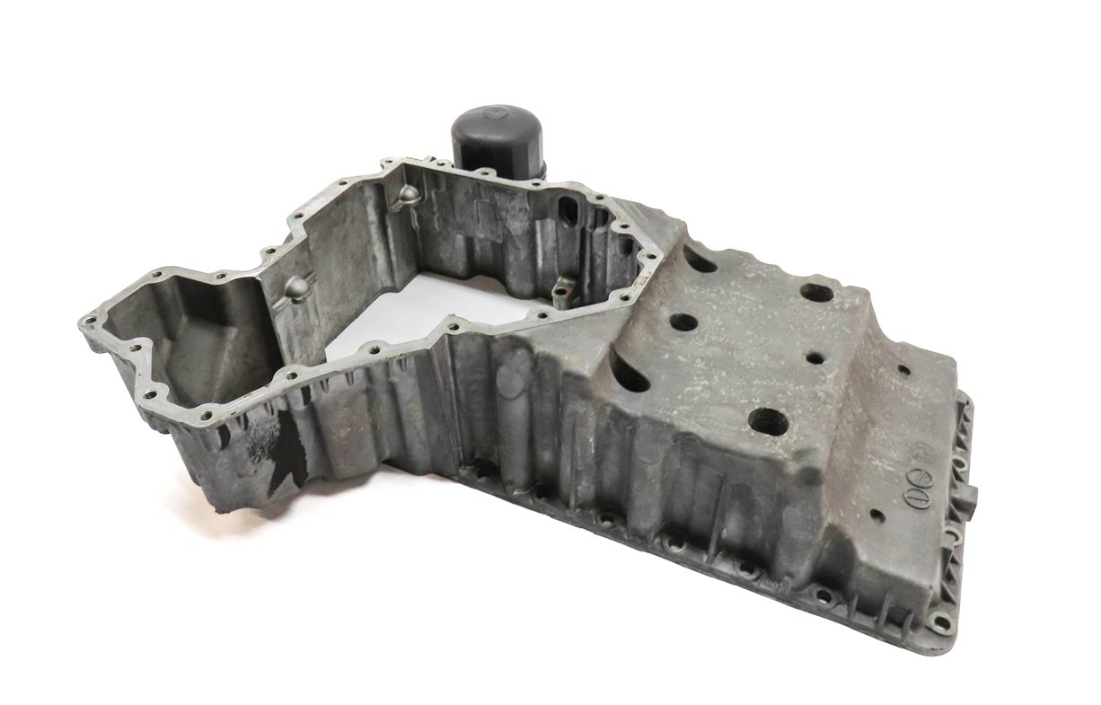 09-19 BMW 550i 550iGT 650i 750i F01 F07 F10 RWD 4.4L N63 UPPER ENGINE OIL PAN