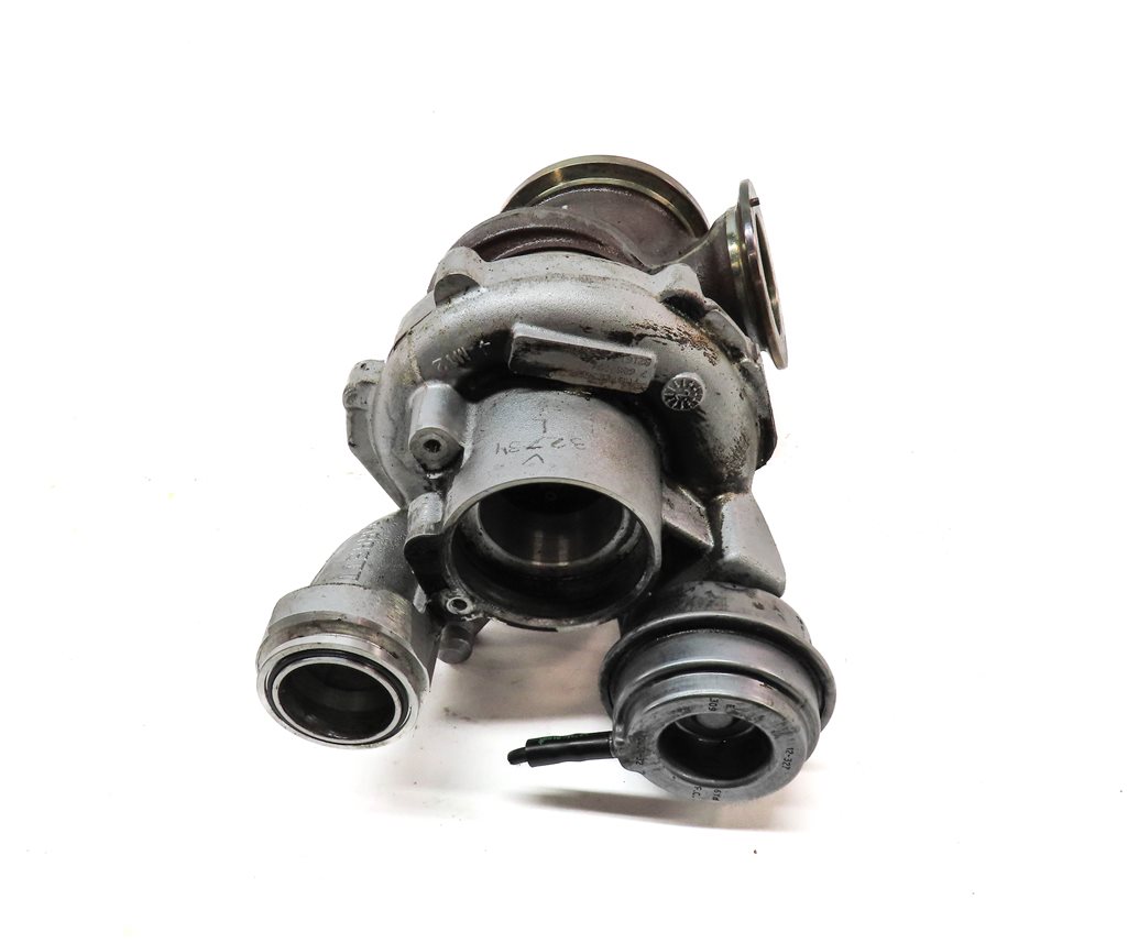 Thumbnail 2: 2013-2019 BMW 550i 550iGT 650i 750i X5 X6 4.4L N63 ENGINE LEFT TURBOCHARGER