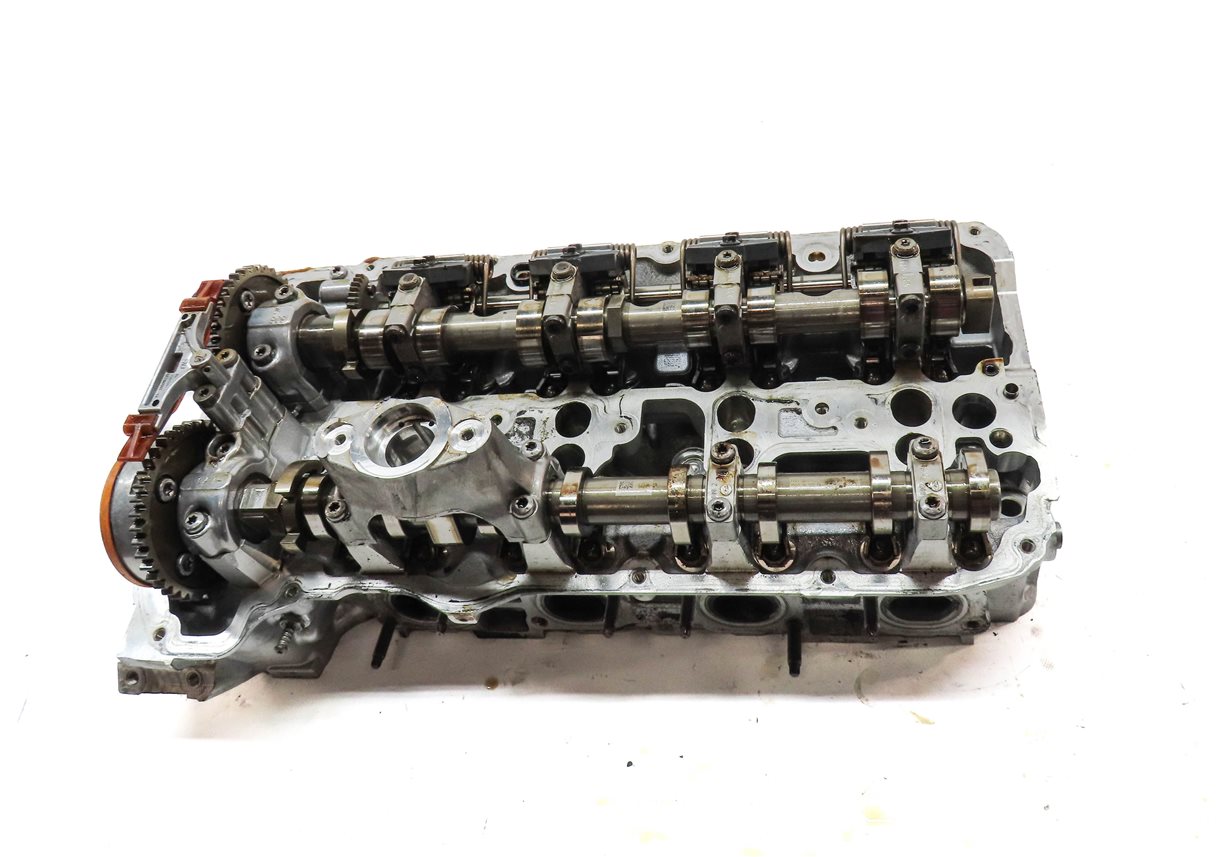 Thumbnail 2: 13-19 BMW 550i 650i 750i X5 X6 - 4.4L N63B TWIN TURBO ENGINE RIGHT CYLINDER HEAD