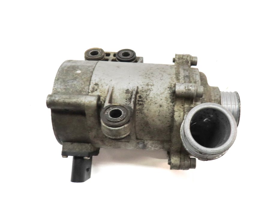 Thumbnail 6: 2015 X1 F48 / 12-18 BMW 320i F30 - 2.0L TURBO ENGINE ELECTRIC WATER PUMP