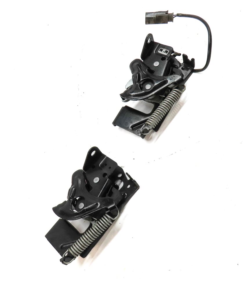 Thumbnail 3: 2014 BMW 320I (F30) FRONT LEFT & RIGHT LOWER HOOD LOCK LATCH SET-2
