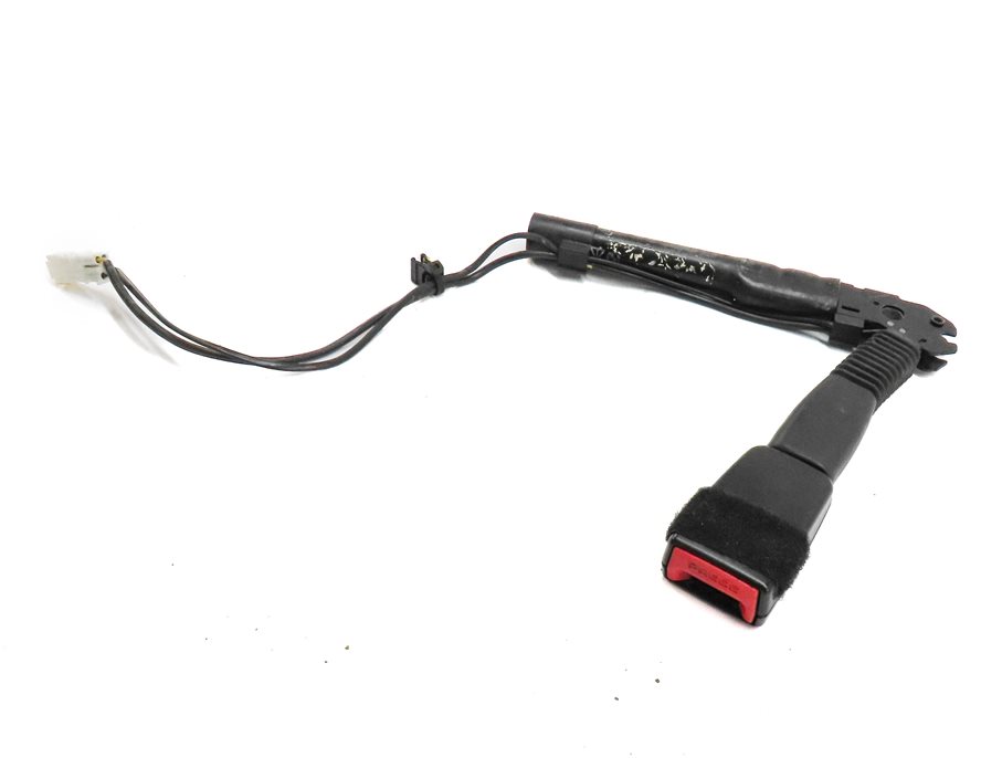 2012-2019 BMW 2 3 4 SERIES (F22 F30 F32) LEFT FRONT DRIVER SEATBELT RECEIVER