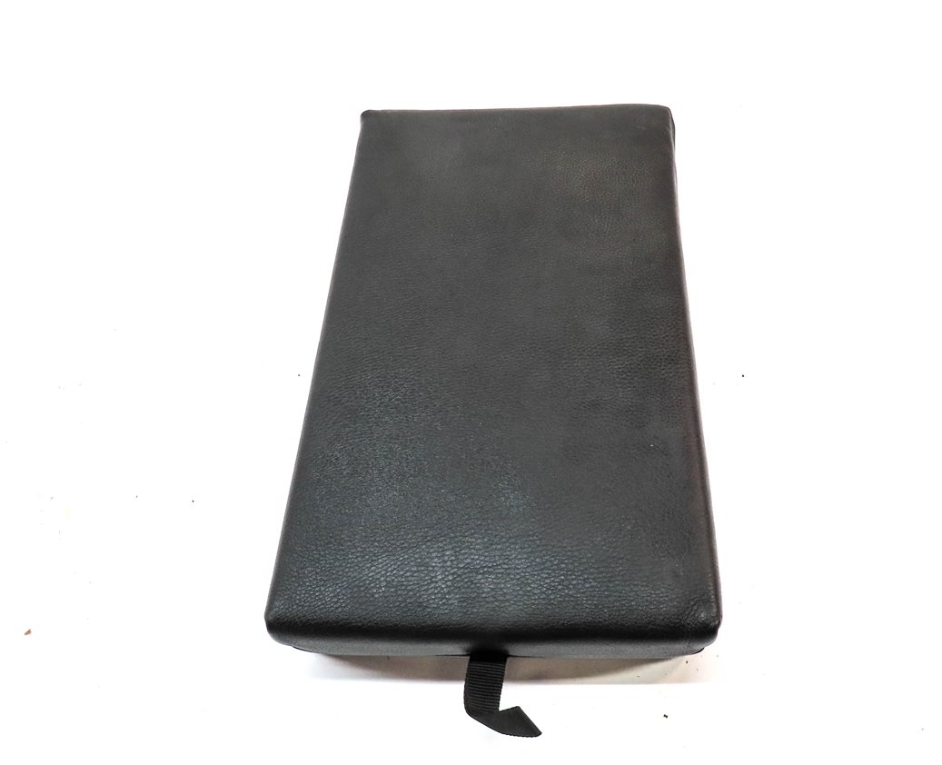 Thumbnail 4: 2014 BMW 320I (F30) REAR SEAT CENTER CONSOLE ARMREST CUPHOLDER (Black)