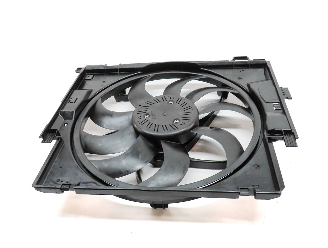 Thumbnail 2: 12-18 BMW 228i 320i (F22 F30) 2.0L TURBO ENGINE RADIATOR COOLING FAN w/ SHROUD