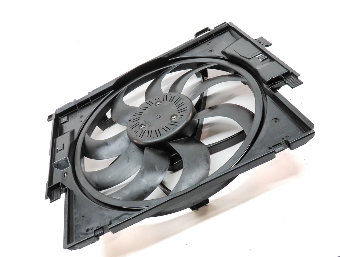 Thumbnail 3: 12-18 BMW 228i 320i (F22 F30) 2.0L TURBO ENGINE RADIATOR COOLING FAN w/ SHROUD