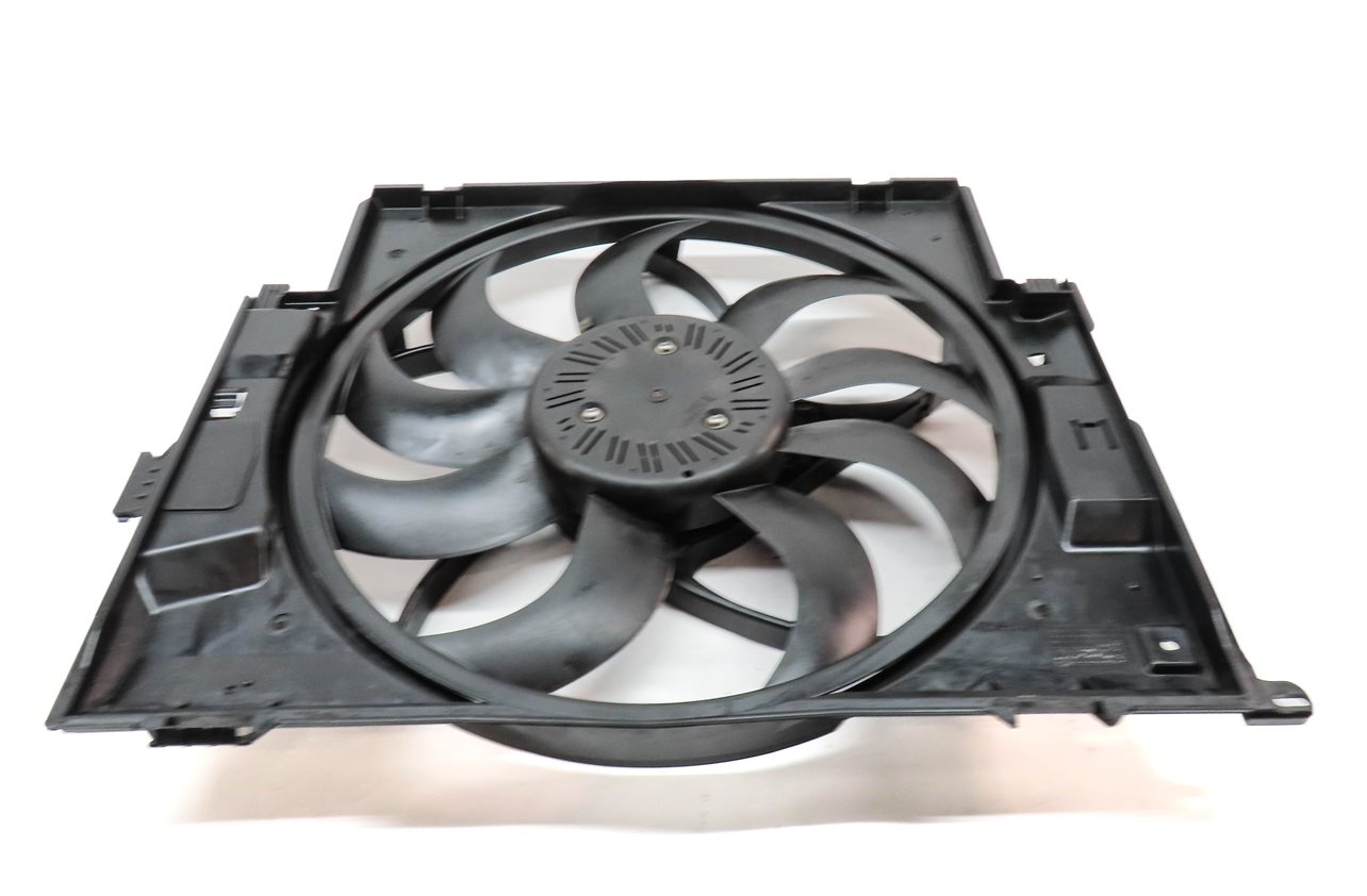 Thumbnail 4: 12-18 BMW 228i 320i (F22 F30) 2.0L TURBO ENGINE RADIATOR COOLING FAN w/ SHROUD