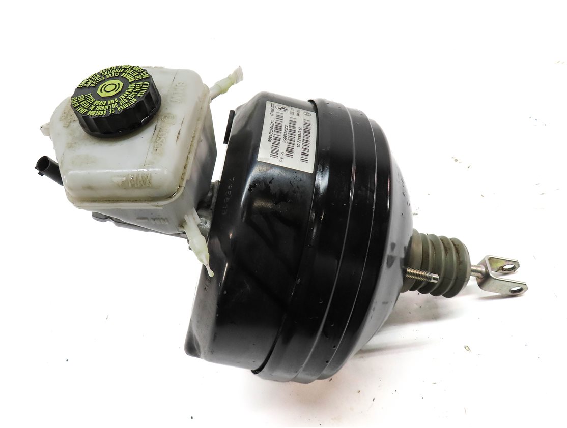Thumbnail 5: 2014 BMW 320I X-DRIVE (F30) POWER BRAKE BOOSTER w/ MASTER CYLINDER & RESERVOIR