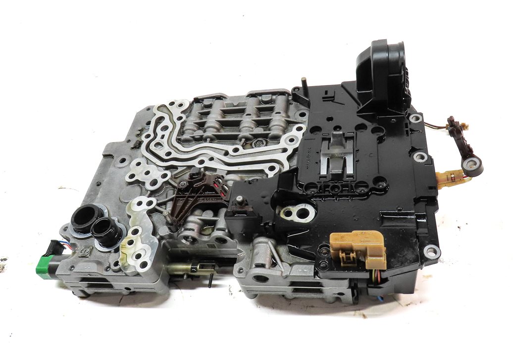 Thumbnail 2: 14-18 BMW 320i (F30) AWD 2.0T 8HP-45 A/T AUTO AUTOMATIC TRANSMISSION VALVE BODY