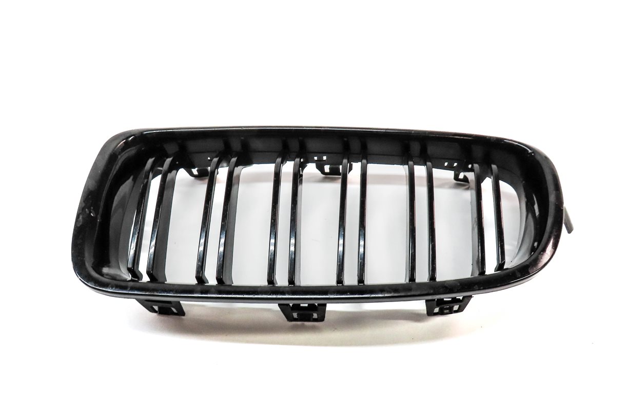 Thumbnail 4: 12-18 BMW 3-SERIES (F30) FRONT LEFT & RIGHT HOOD VENT GRILLE SET-2 (BLACK)