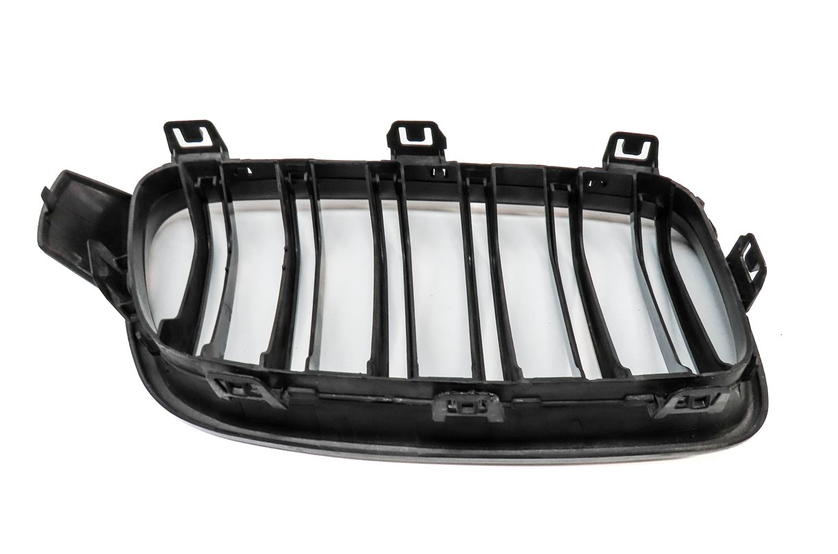 Thumbnail 6: 12-18 BMW 3-SERIES (F30) FRONT LEFT & RIGHT HOOD VENT GRILLE SET-2 (BLACK)