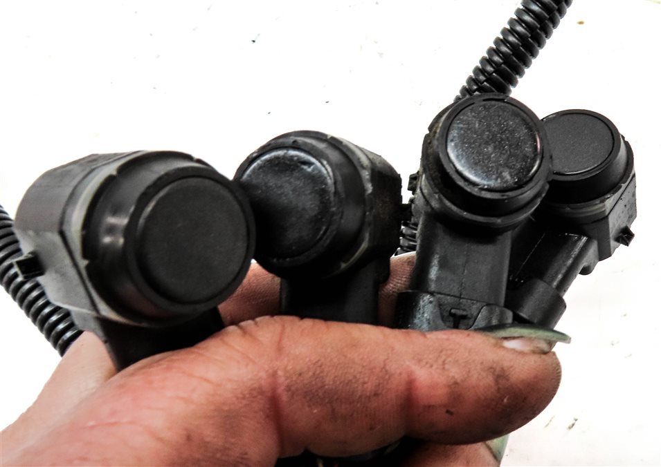Thumbnail 4: 2010 PORSCHE PANAMERA (970) REAR PDC PARK SENSOR SET-4 w/ HARNESS (Grey)