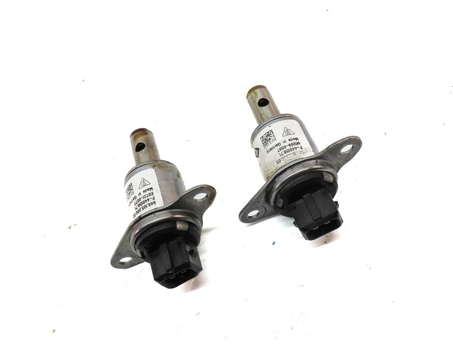 Thumbnail 3: 2010 PORSCHE PANAMERA (970) 4.8L M48 V8 ENGINE OIL PRESSURE VALVE TIMING SOLNOID