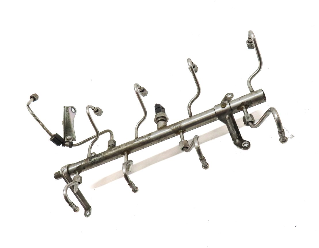 Thumbnail 3: 2010 PORSCHE PANAMERA (970) 4.8L N/A V8 ENGINE FUEL INJECTOR FUEL RAIL