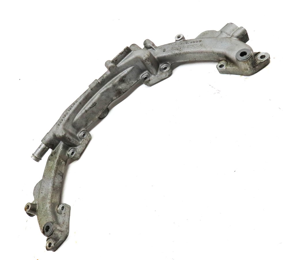 Thumbnail 3: 2010 PORSCHE PANAMERA (970) 4.8L N/A ENGINE COOLANT CROSSOVER PIPE PASSAGE TUBE