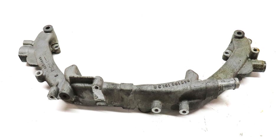Thumbnail 4: 2010 PORSCHE PANAMERA (970) 4.8L N/A ENGINE COOLANT CROSSOVER PIPE PASSAGE TUBE