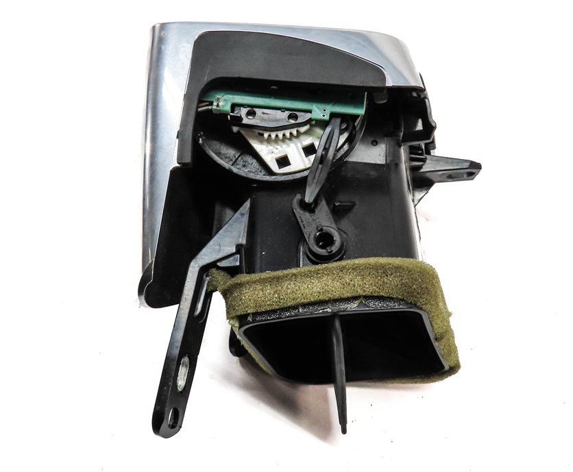Thumbnail 5: 2010 PORSCHE PANAMERA (970) FRONT RIGHT PASSENGER OUTER DASH HEATER A/C AIR VENT