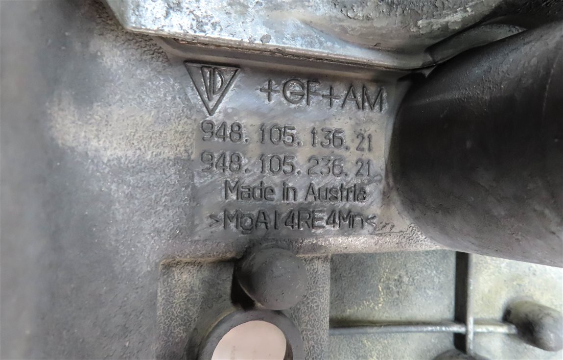 Thumbnail 8: 2010-2018 PORSCHE CAYENNE PANAMERA (958 970 G1) 4.8L V8 ENGINE LEFT VALVE COVER