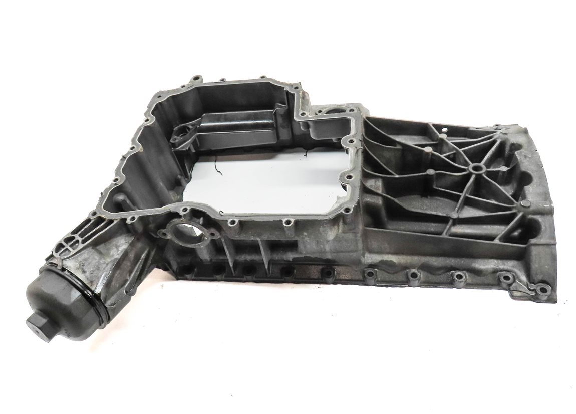 Thumbnail 2: 2010 PORSCHE PANAMERA (970 G1) 4.8L M48.20 AUTO RWD UPPER ENGINE OIL PAN CRADLE