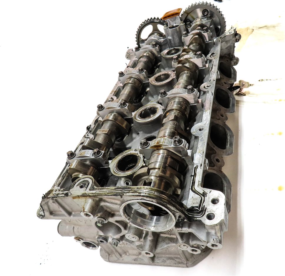 Thumbnail 6: 10-13 PORSCHE PANAMERA (970 G1) RWD N/A 4.8L M48 V8 ENGINE LEFT CYLINDER HEAD