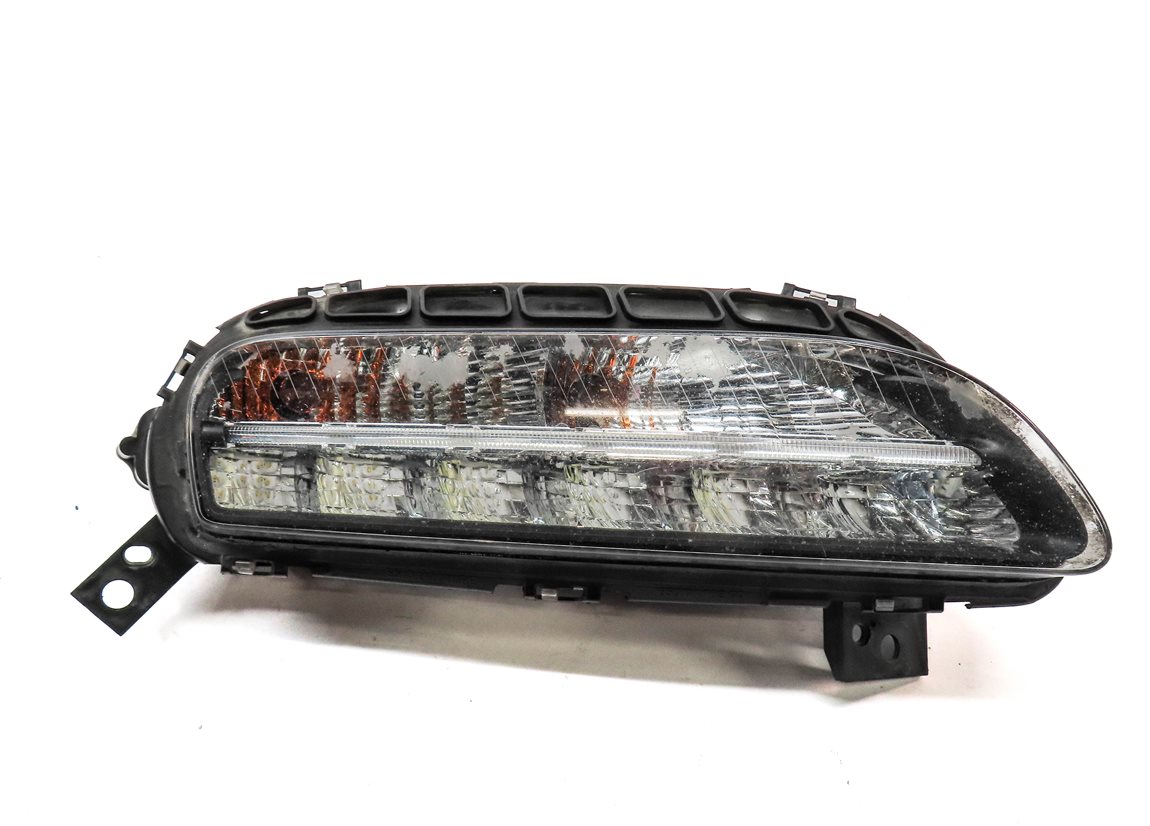 Thumbnail 2: 10-13 PORSCHE PANAMERA (970 G1) FRONT RIGHT LED FOGLIGHT TURN SIGNAL LIGHT LAMP
