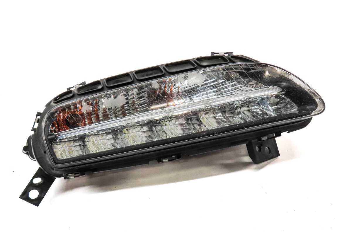Thumbnail 3: 10-13 PORSCHE PANAMERA (970 G1) FRONT RIGHT LED FOGLIGHT TURN SIGNAL LIGHT LAMP