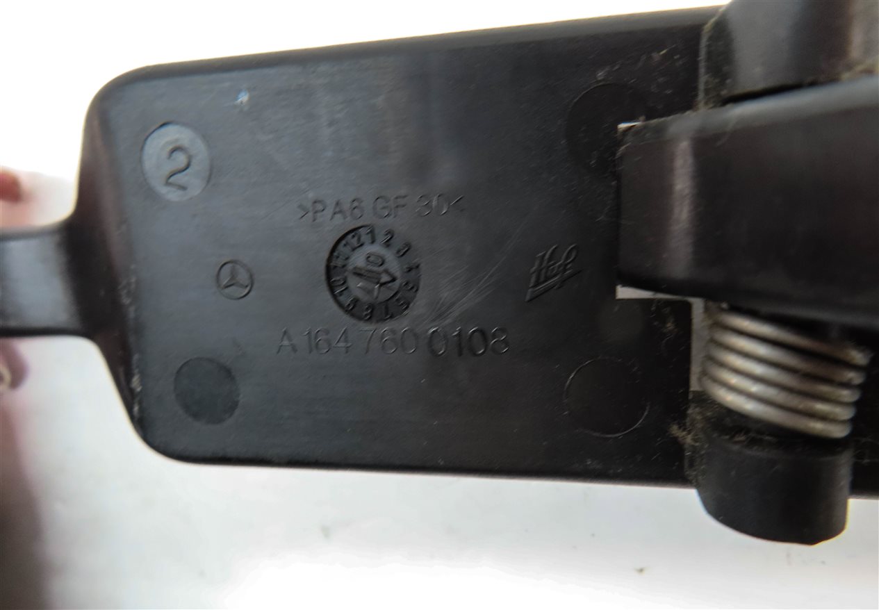 Thumbnail 7: 2008 MERCEDES ML550 SUV (W164) REAR TRUNK CARGO HATCH LOCK LATCH ACTUATOR