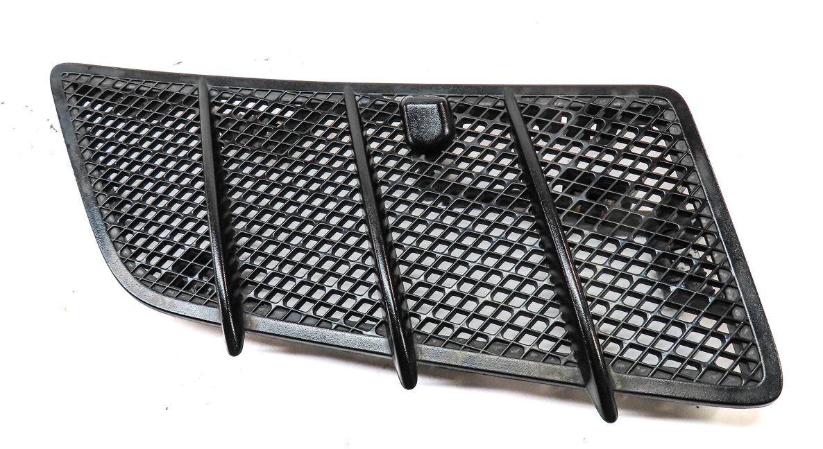 Thumbnail 4: 2008 MERCEDES ML550 SUV (W164) FRONT RIGHT PASSENGER HOOD GRILLE TRIM